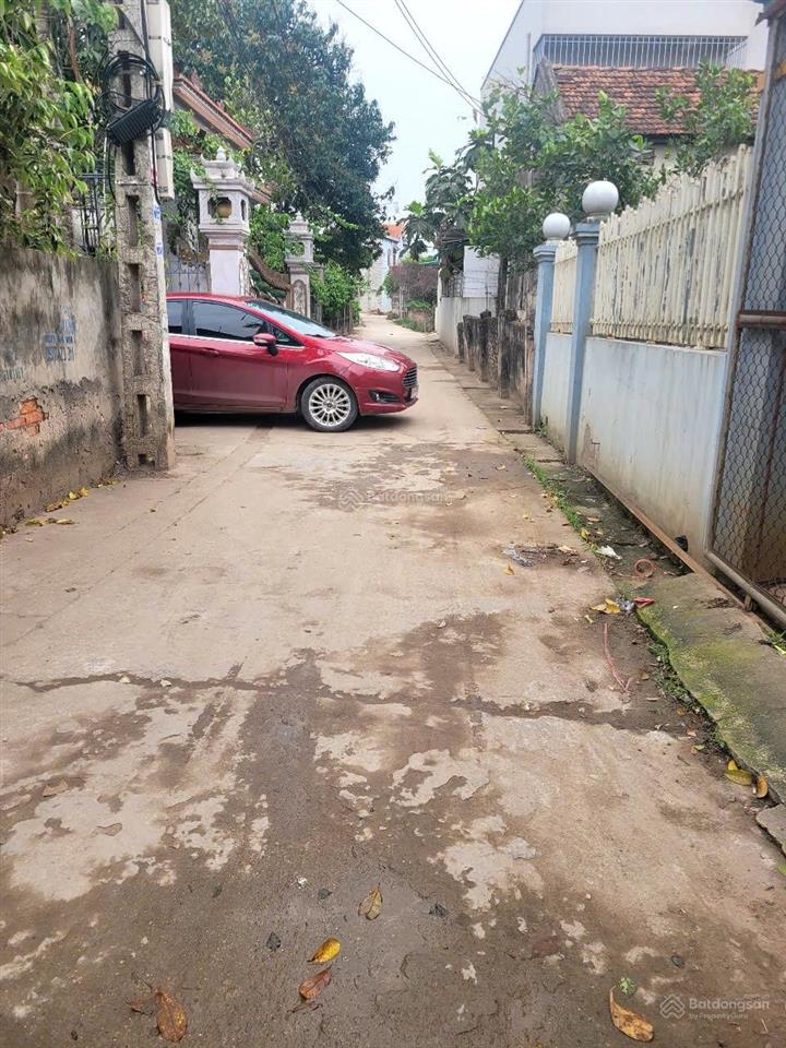 Cần tiền bán gấp lô đất 55m2, mt 5m, đường oto thông tại phú trạch, mễ sở.giá chỉ 2.2 tỷ 0967 635 ***