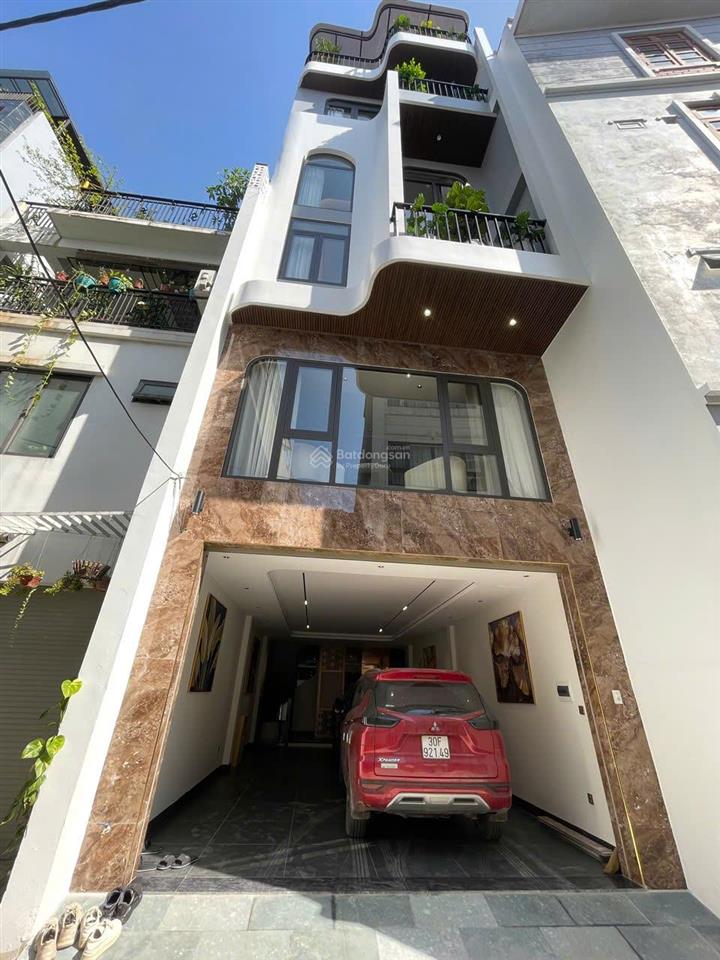 Bán nhà long biên khu phân lô tư đình 68m2 x 7 tầng x 5m mặt tiền,thang máy, full nội thất cao cấp