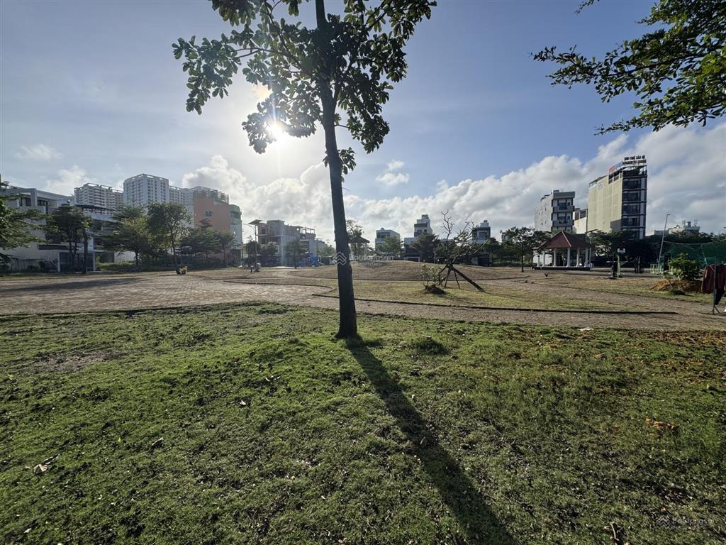 Bán đất đường vùng trung 12 kđt phú mỹ an, view công viên