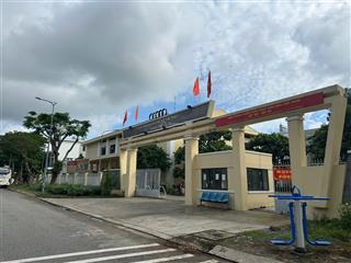 Tôi cần trả nợ. bán gấp lô 100m2 gia 2,8ty gần chợ bình chánh. có sổ. tc 100%, xây tự do