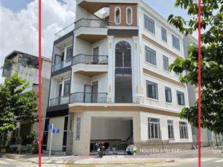 Nhà lô góc hiếm bán. phú hồng thịnh 9. tiện kinh doanh văn phòng dịch vụ.  0902 946 ***