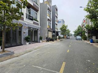 Nhanh tay đất rẻ nhất phú hồng thịnh 10. 3.95 tỉ 4x16.xây hoặc tích trữ hợp lý.  0902 946 ***