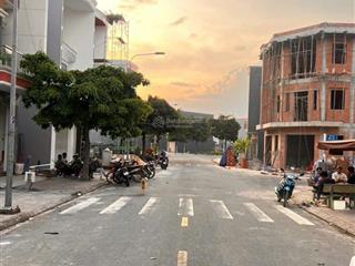 Rẻ quá chỉ 2.45 tỉ  4x17m. sổ sẵn mua tích trữ, mua xây ở. kdc lê phong. nhanh tay sở hữu