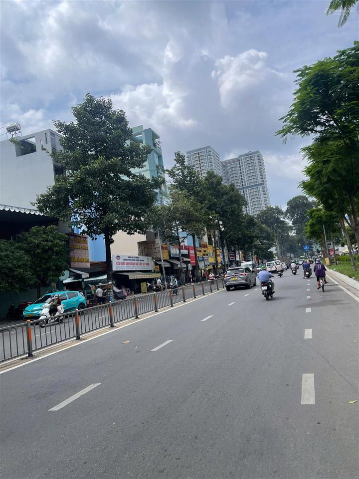 Góc 2mt lãnh minh thăng (8x20m) 6 tầng ngân hàng thuê 180tr giá 42 tỷ