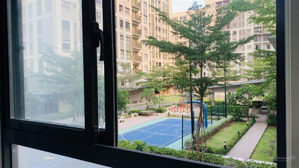 Bán căn hộ ehome view nội khu hồ bơi, hướng mát giá 1,240 tỷ full (còn thương lượng)