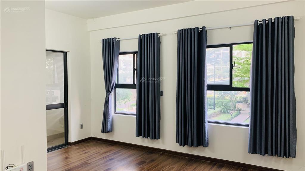 Bán căn hộ ehome view nội khu hồ bơi, hướng mát giá 1,240 tỷ full (còn thương lượng)