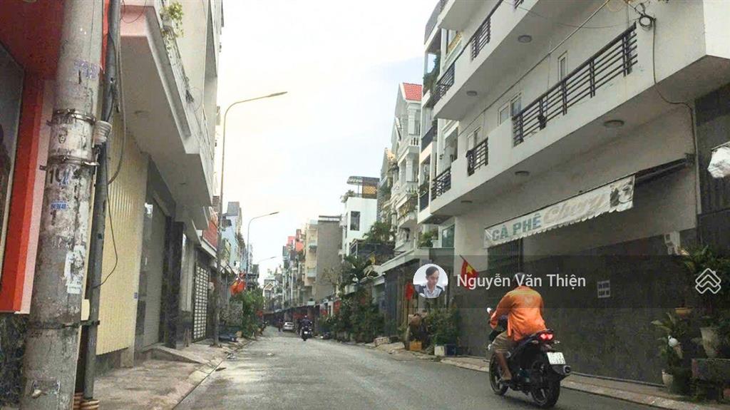 Bán nhà trần thị năm  dt 96m2  chỉ 4.2 tỷ  xe hơi ngủ trong nhà