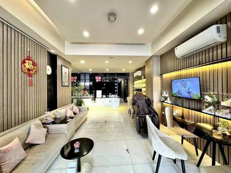 Bán tòa nhà mặt tiền quang trung, gò vấp  dt 6 x26m  5 tầng  hđt 120 triệu  giá 31 tỷ