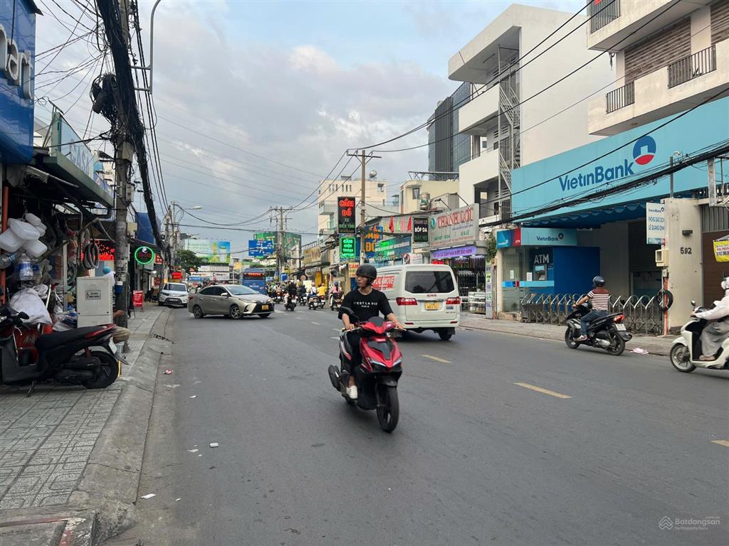 Chỉ 120 triệu/m2  bán gấp khuôn đất xây toà nhà đường lê quang định dt 621m2 ctxd hầm 7 tầng