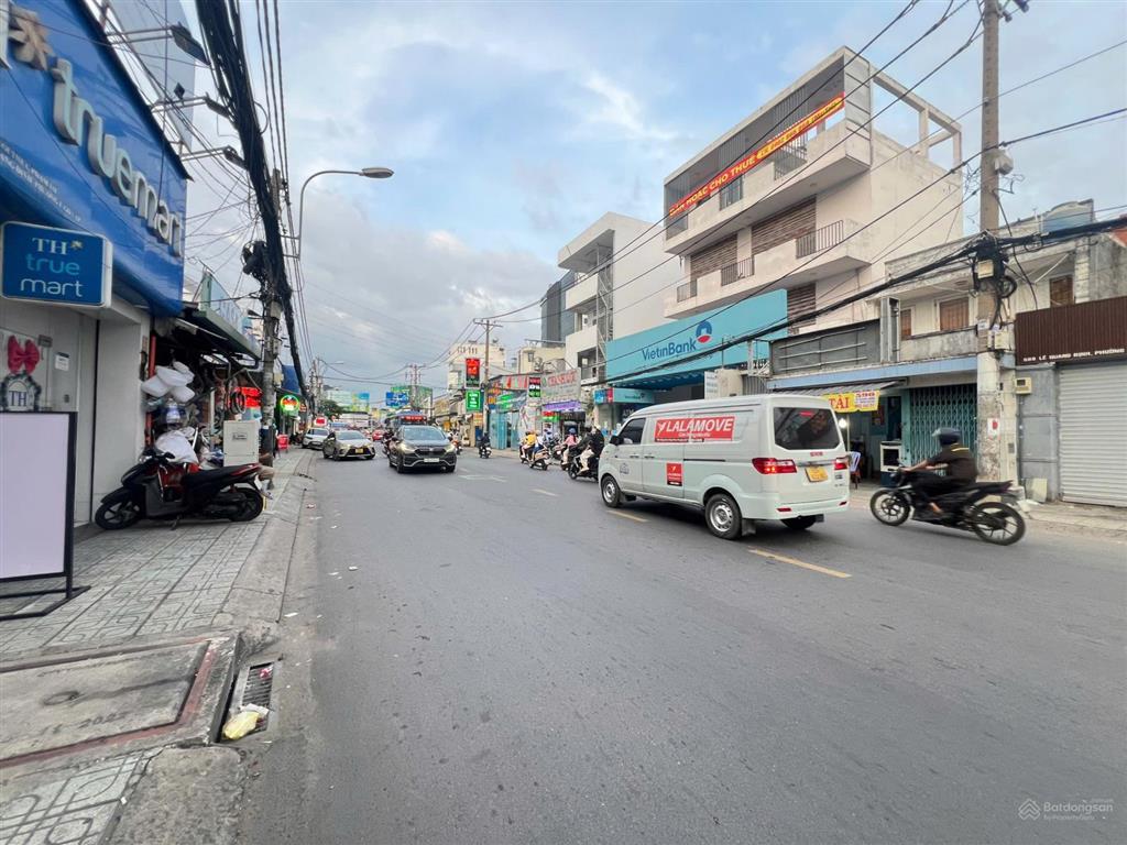 Chỉ 120 triệu/m2  bán gấp khuôn đất xây toà nhà đường lê quang định dt 621m2 ctxd hầm 7 tầng