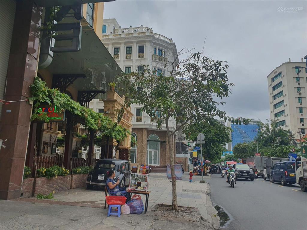 25 tỷ  bán gấp nhà mt cmt8  trường sơn dt ngang 5m nở hậu 14m cn 85m2 5 tầng nhà mới, hđt 60 tr