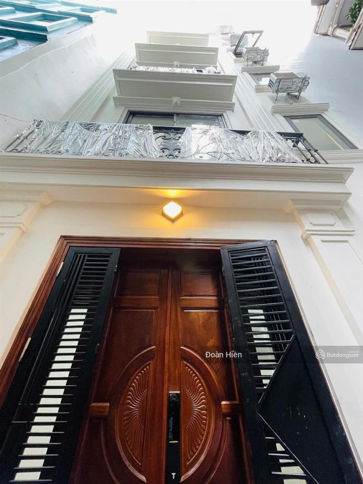 Sang xịn! nhà đội cấn mới keng, thang máy nhập khẩu, mặt ngõ nông, 15m thẳng tắp ra phố, 40m2*6t