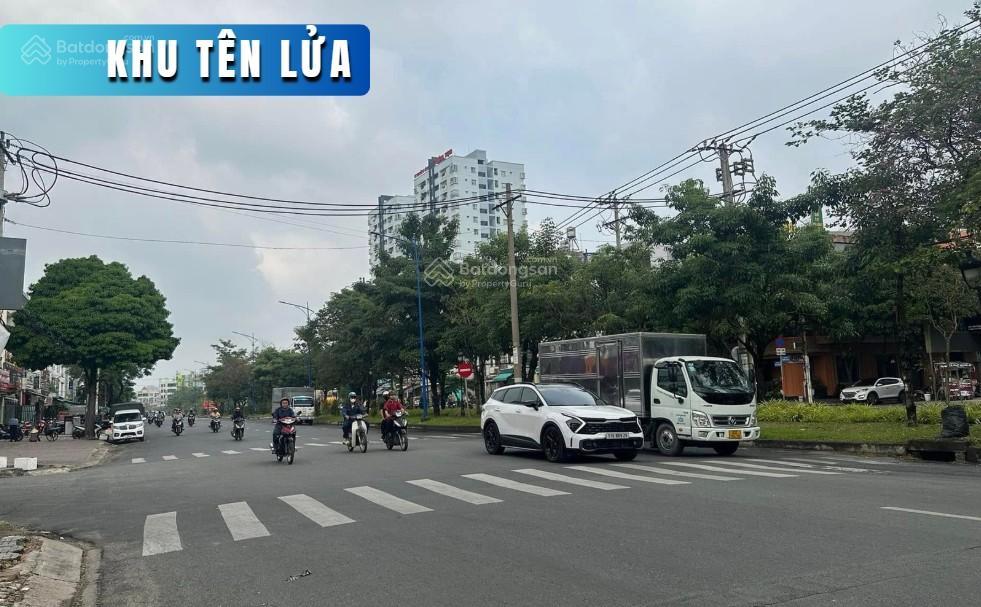 Bán nhà khu tên lửa, góc 2mt đường số 7, dt 5 x 20m, 3.5 tấm, 26 tỷ. đang cho thuê 45 triệu/tháng.