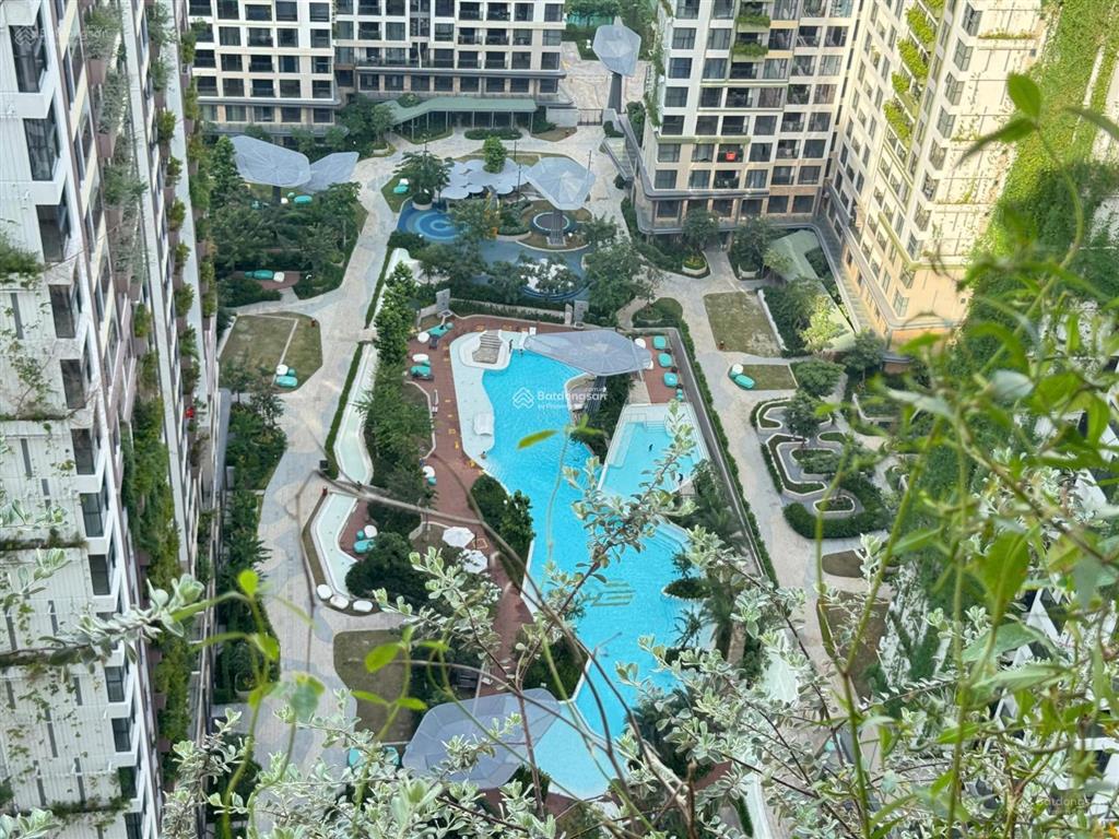 Bán lỗ 1 tỷ căn góc 2 pn, 74,4m2 hướng cửa đông nam,  xem nhà 0931 111 ***