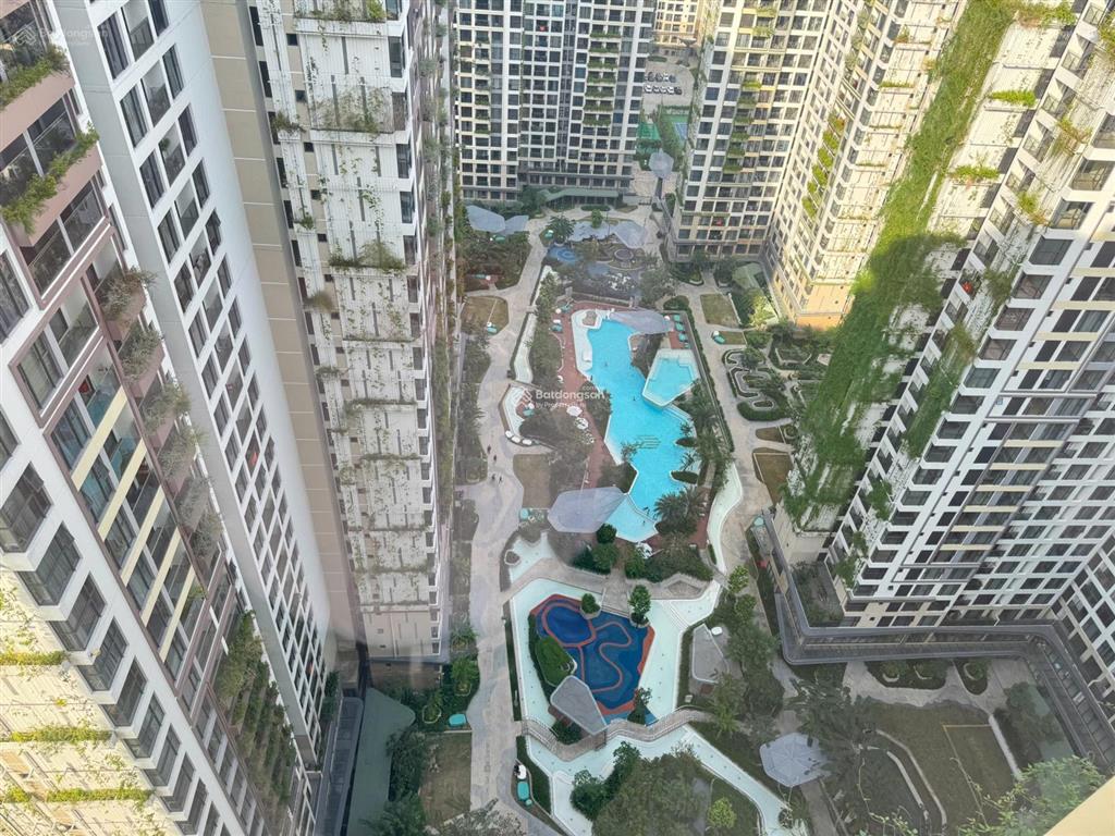 Bán lỗ 1 tỷ căn góc 2 pn, 74,4m2 hướng cửa đông nam,  xem nhà 0931 111 ***