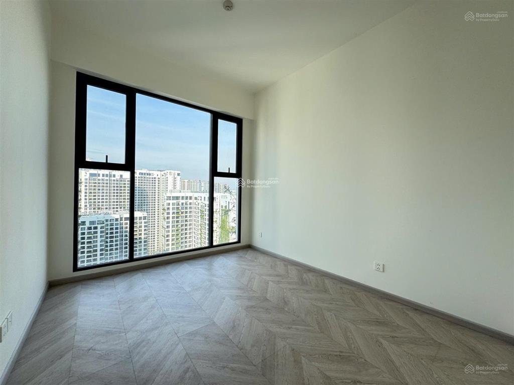 Bán lỗ 1 tỷ căn góc 2 pn, 74,4m2 hướng cửa đông nam,  xem nhà 0931 111 ***