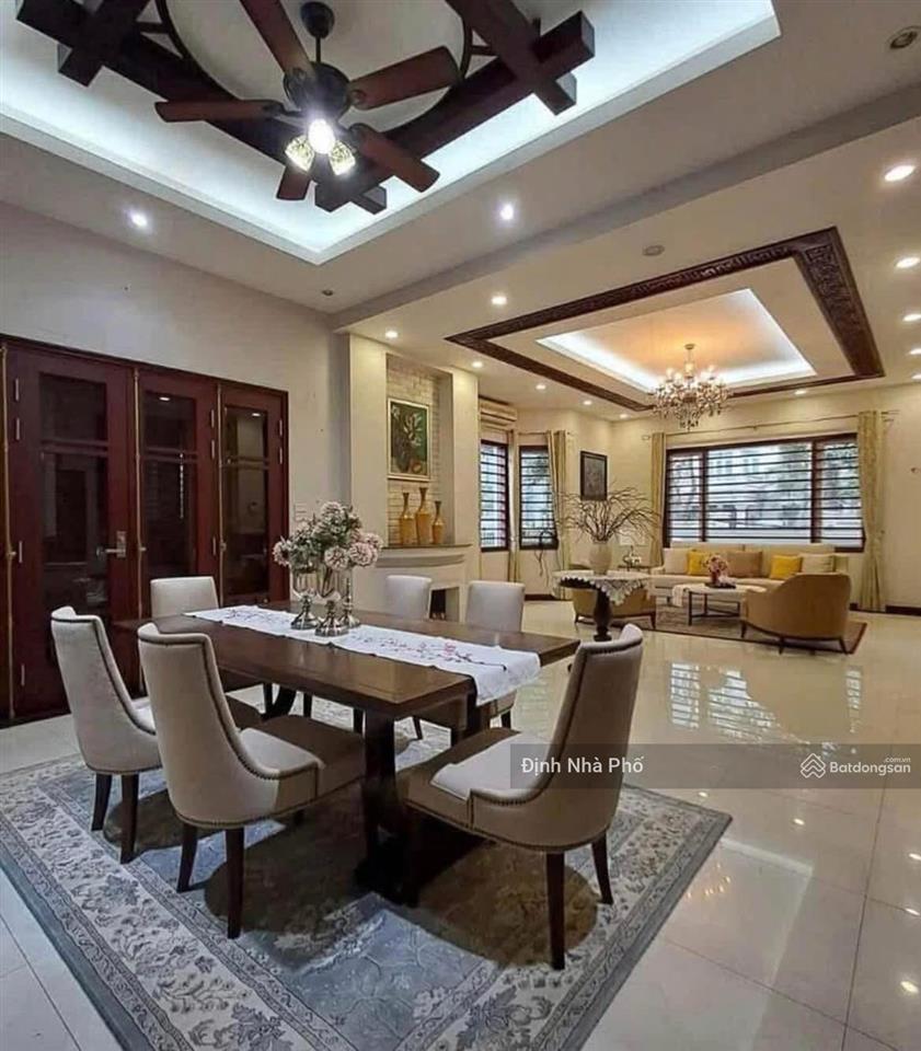 Bán nhà mặt phố phạm tuấn tài 72m mt 5.8m  2 làn xe dừng đỗ  vỉa hè rộng  dòng tiền 80tr/tháng