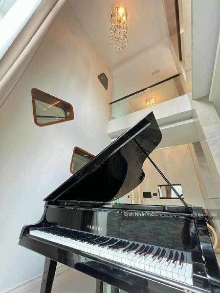 (lô góc hai mặt tiền) biệt thự vườn đào  vị trí sát lotte  5 tầng hầm thang máy  chủ cần bán gấp