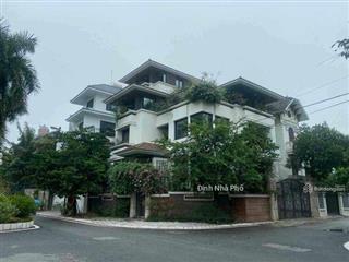 (lô góc hai mặt tiền) biệt thự vườn đào  vị trí sát lotte  5 tầng hầm thang máy  chủ cần bán gấp