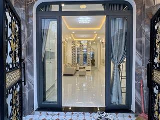 Nhà mới đẹp ở ngay, gần mt phan xích long, 50m*5 tầng, 4pn, sẵn nội thất đẹp chỉ hơn 8 tỷ