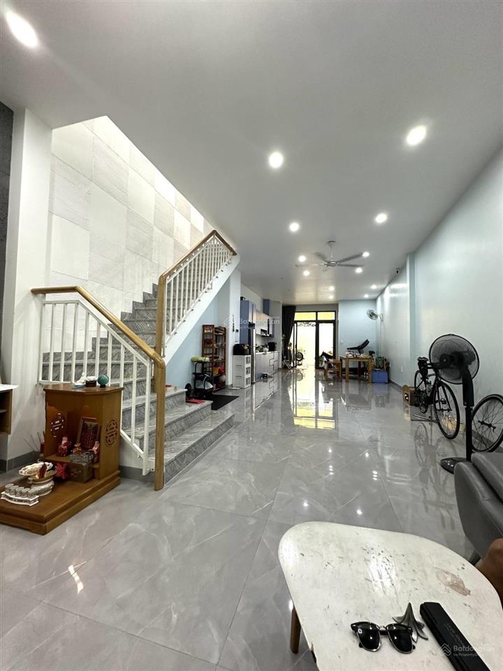 Bán nhà trường thọ, thủ đức. 105m2 giá chỉ 7tỷ4.