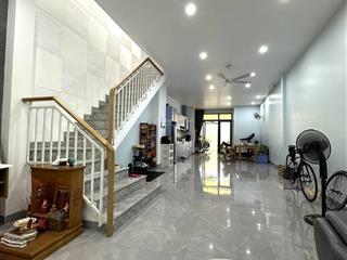 Bán nhà trường thọ, thủ đức. 105m2 giá chỉ 7tỷ4.