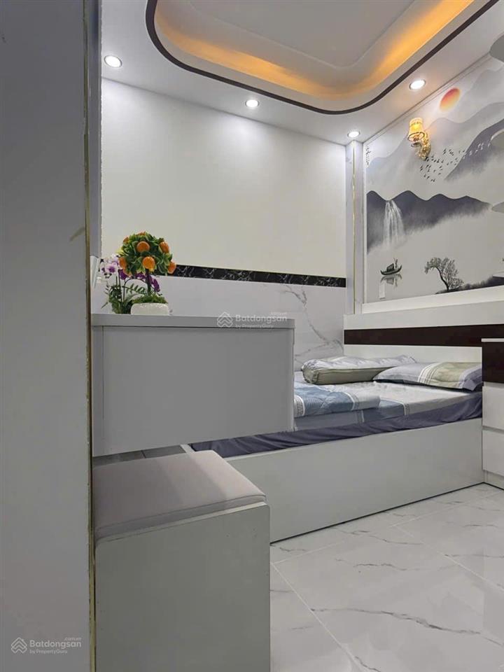 Cần bán gấp biệt thự thích minh nguyệt.p2,q tân bình, dt 9 x 20 .3 lầu,giá 30 tỷ tl. 0937 333 ***