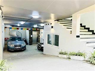 Bán nhà mặt phố võng thị  s=68m2/102m2. 10 tầng. mt5.6m. giá chỉ 52 tỷ.