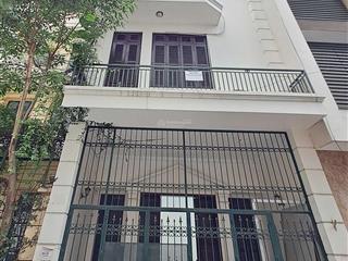 Thật 100%  bán nhà trung kính, cầu giấy, hn. s=122m2. mt 5.7m. xây 4 tầng. chỉ 45 tỷ. oto tránh.