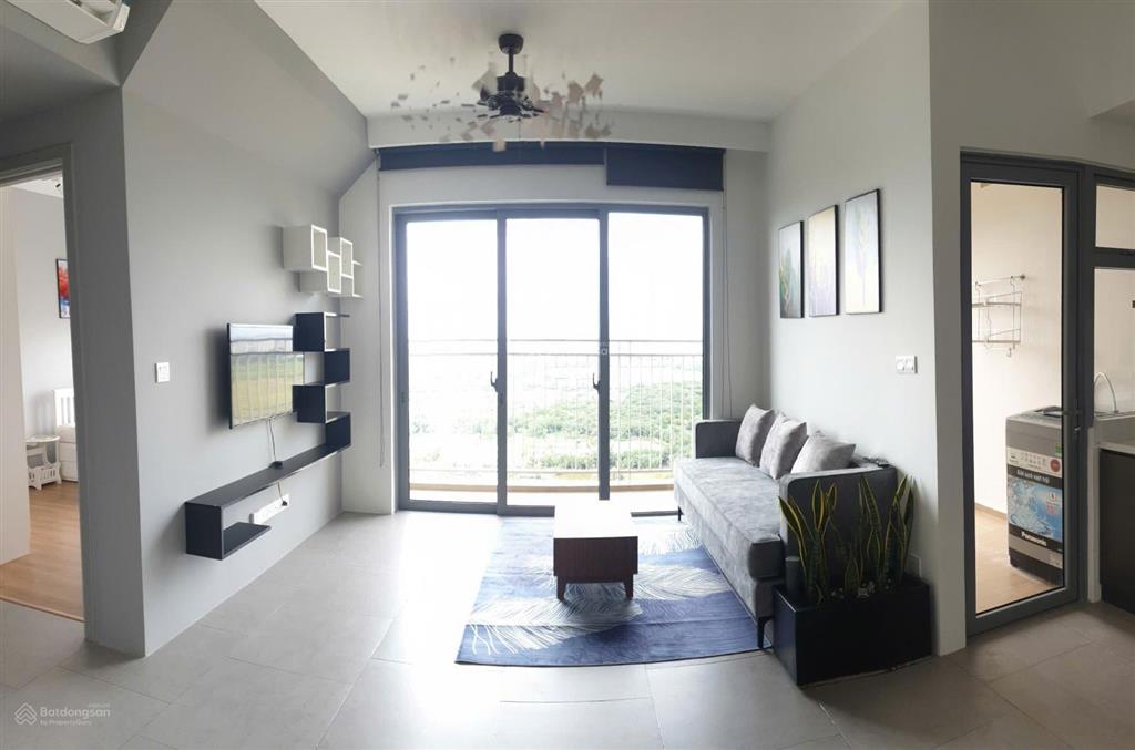 Chính chủ gửi bán căn hộ krista 2pn 2wc, ntcb, có ban công, sổ hồng, giá chỉ tỷ 5,x tỷ