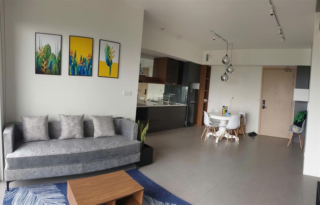 Chính chủ gửi bán căn hộ krista 2pn 2wc, ntcb, có ban công, sổ hồng, giá chỉ tỷ 5,x tỷ