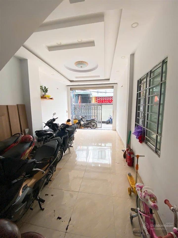 Bán nhanh chdv 4 tầng,hxh 6m, huỳnh tấn phát, q.7, dt 300 tr/n, chỉ 9 tỷ.