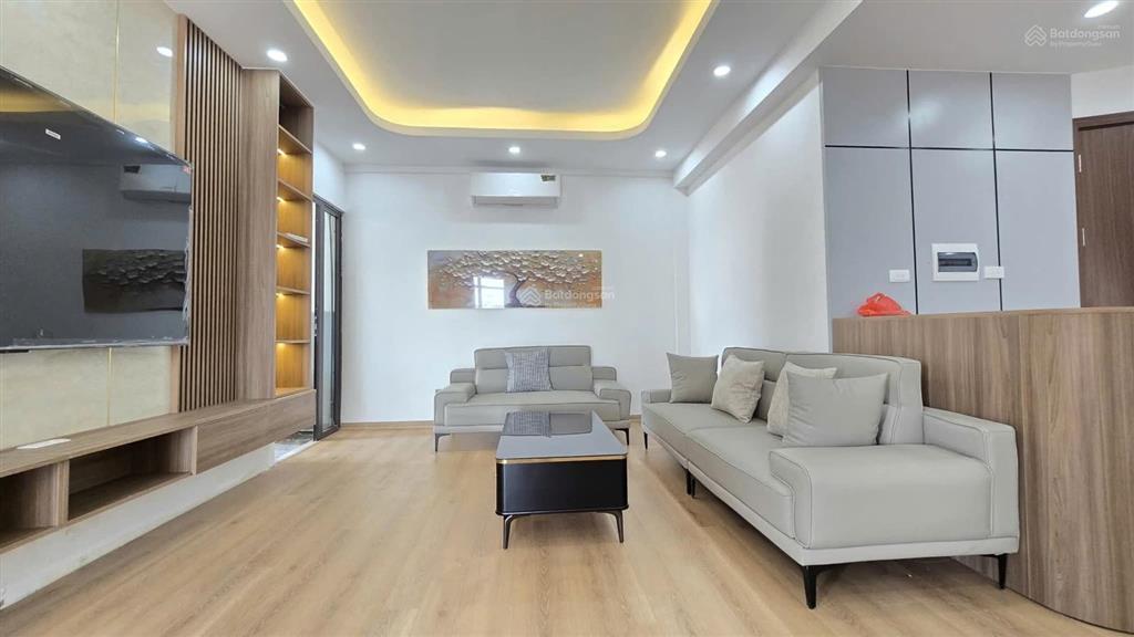 Có 102! bán căn hộ khu nghĩa tân, nghĩa đô, hoàng quốc việt, 60m*2pn*2wc full nt, giá 3.x tỷ.