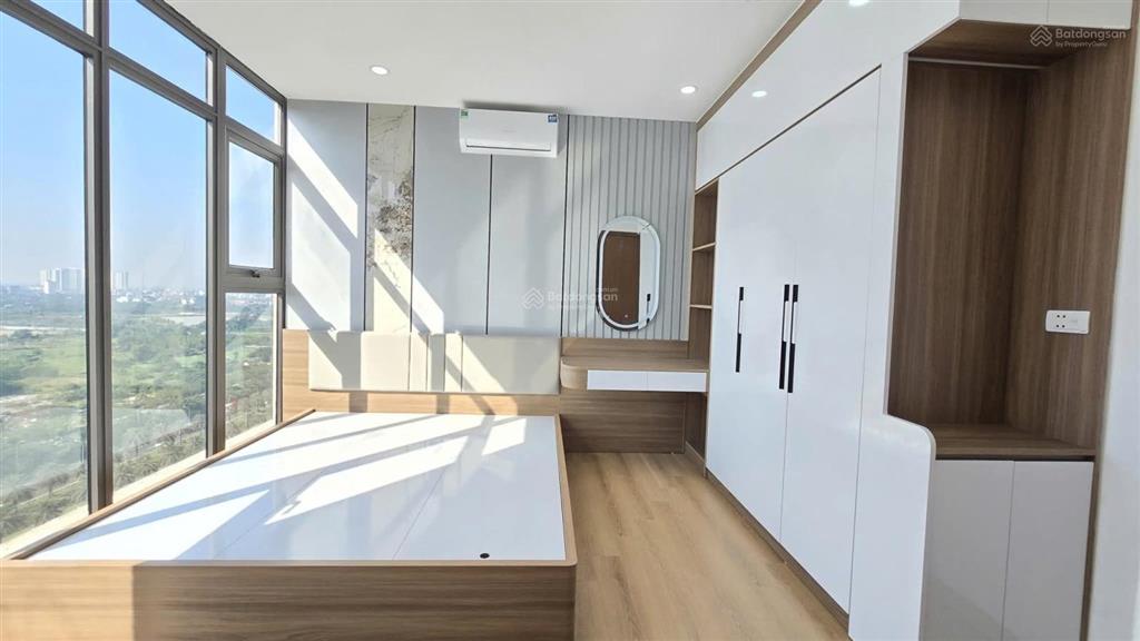 Có 102! bán căn hộ khu nghĩa tân, nghĩa đô, hoàng quốc việt, 60m*2pn*2wc full nt, giá 3.x tỷ.