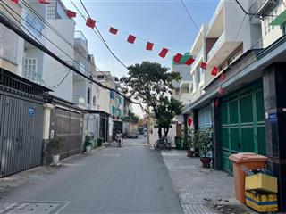 Cần bán gấp 115m2, đất thổ cư, 5x23m, khu dân cư sau lưng bệnh viên lê văn thịnh, quận 2 giá tốt