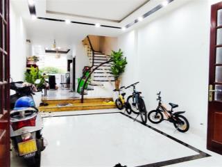 Bán nhà riêng ba đình! ngọc khánh, giảng võ, giáp vin giảng võ, 50m2 2 thoáng, giá tốt.