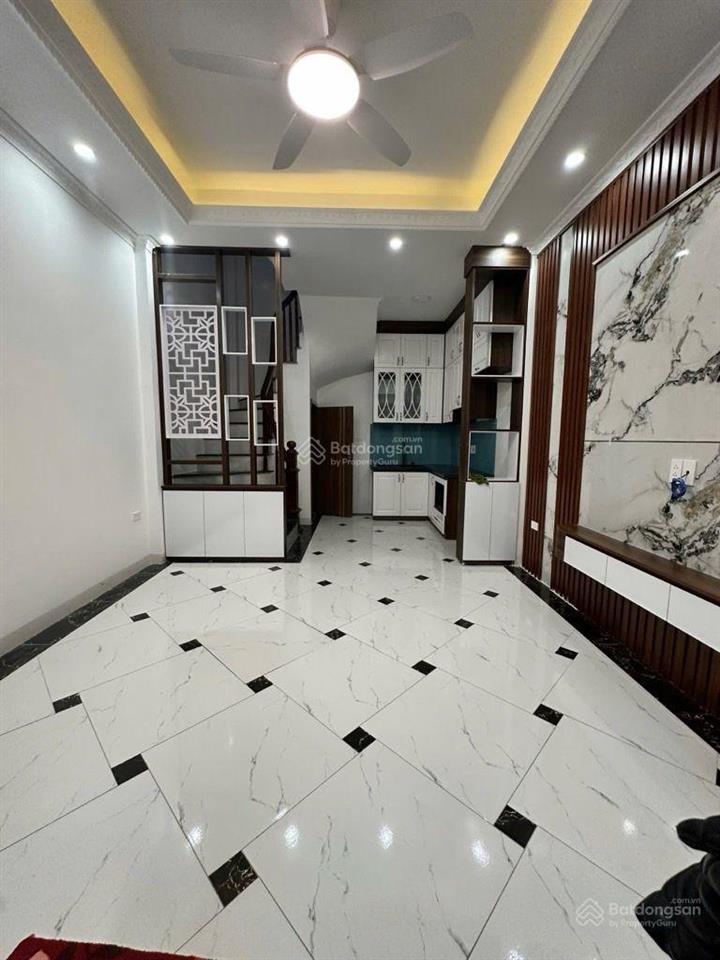 Cùng khu vực có 5 căn 5 tầng lô góc diện tích 38m2 nhỉnh 6 tỷ/căn gần chợ t. bàn, cầu vĩnh tuy, eon