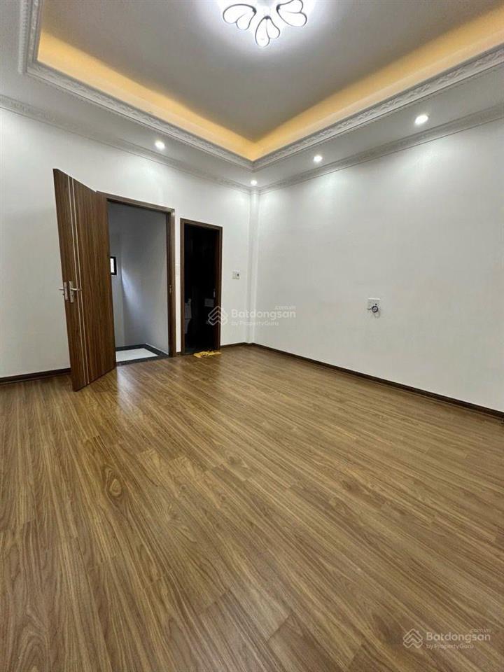 Cùng khu vực có 5 căn 5 tầng lô góc diện tích 38m2 nhỉnh 6 tỷ/căn gần chợ t. bàn, cầu vĩnh tuy, eon