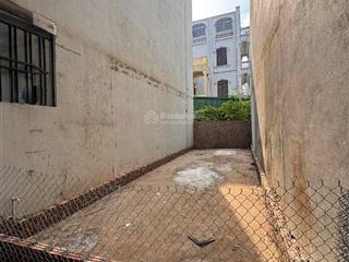 Nhỉnh 5 tỷ có lô đất 40m2 đường trước nhà ô tô tải vào nhà gần chợ, trường học 1.2.3 ,eon, vĩnh tuy