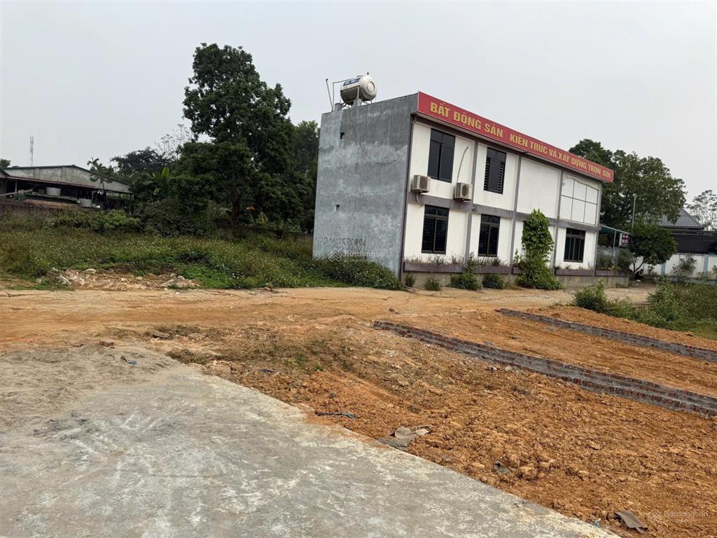 Hàng f0 cách kcn tam dương chỉ 600m
tại giếng mát  tam dương  phú thọ  diện tích từ 8096m2 thổ