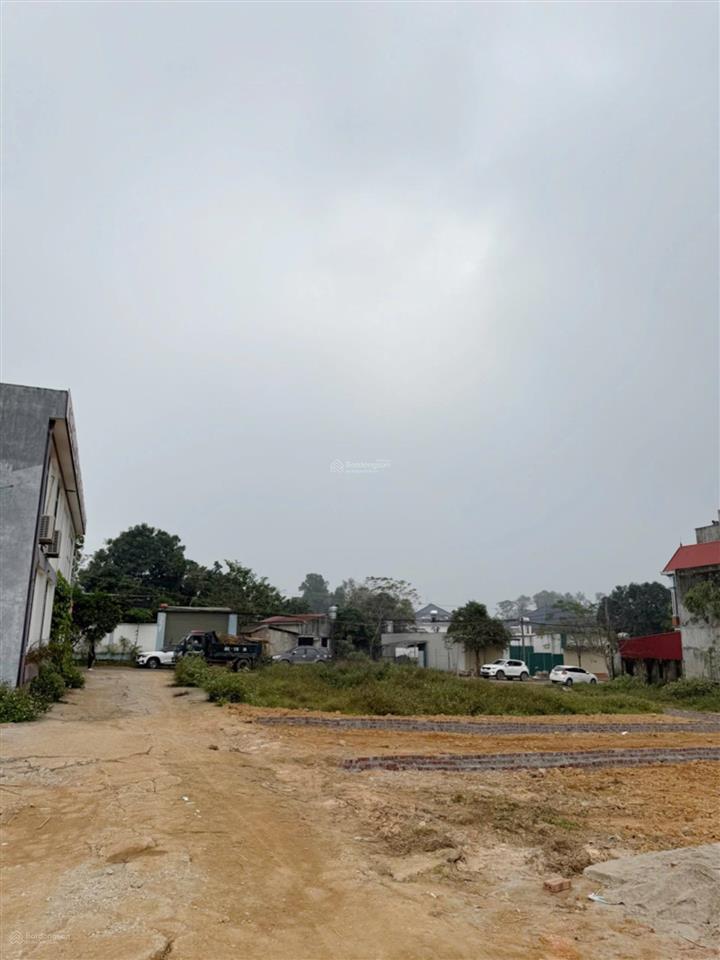 Hàng f0 cách kcn tam dương chỉ 600m
tại giếng mát  tam dương  phú thọ  diện tích từ 8096m2 thổ