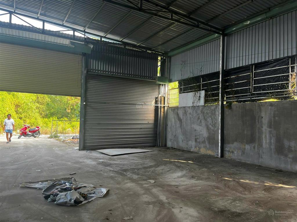 Hailongreal kho bán 21tr/m2, dt 635m2, ngang 18m, thổ 300m2, nguyễn văn tạo vào 30m, đường xe tải