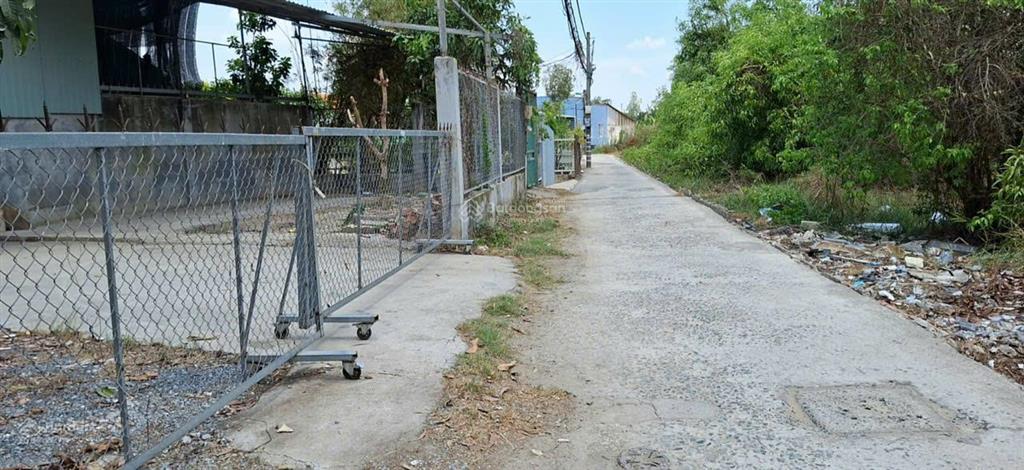 Hailongreal kho bán 21tr/m2, dt 635m2, ngang 18m, thổ 300m2, nguyễn văn tạo vào 30m, đường xe tải