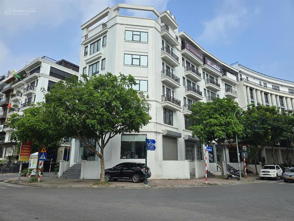 Lô góc view hồ hè 10m 3 mặt phố lâm hạ 250tr/th 260m2 6 tầng 1 hầm thang máy mt45m 135 tỷ long biên