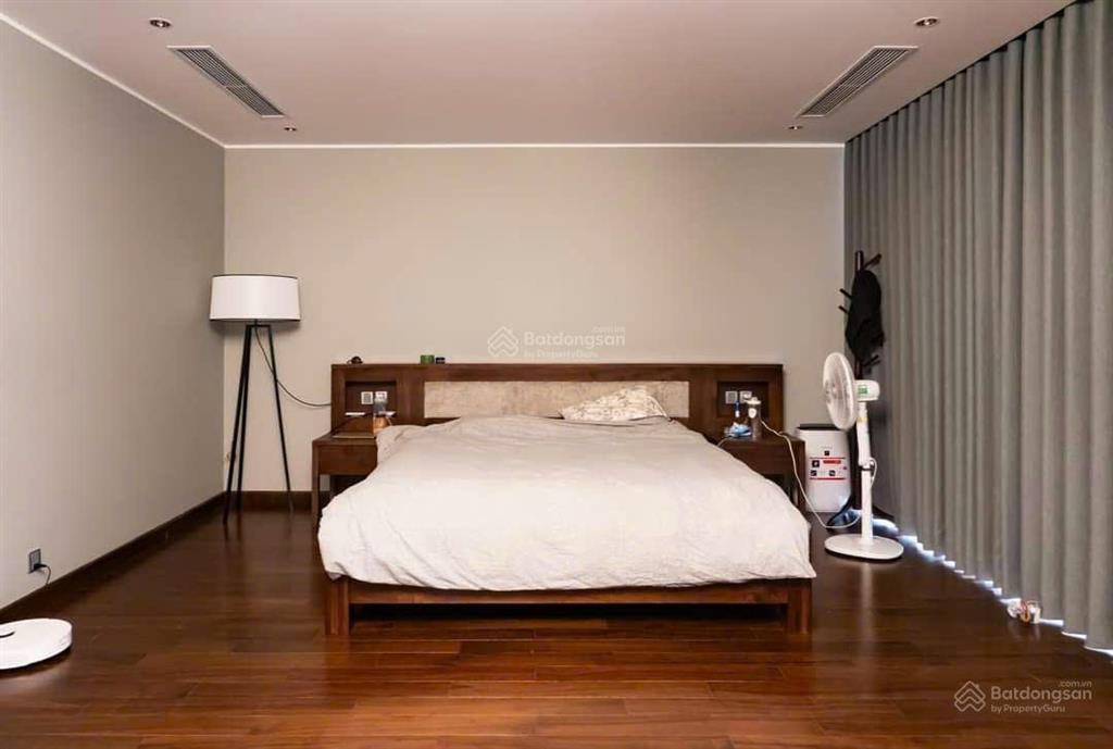 Cho thuê 160tr/tháng tòa nhà lô góc mặt phố liễu giai 106m2 9tầng thang máy 1hầm mt8m 132tỷ ba đình