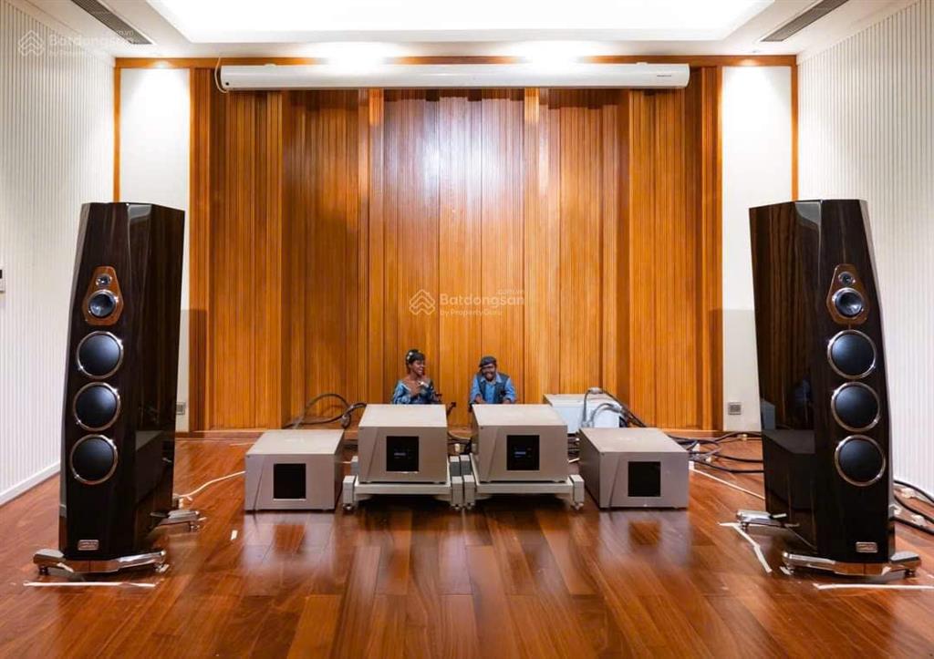 Cho thuê 160tr/tháng tòa nhà lô góc mặt phố liễu giai 106m2 9tầng thang máy 1hầm mt8m 132tỷ ba đình