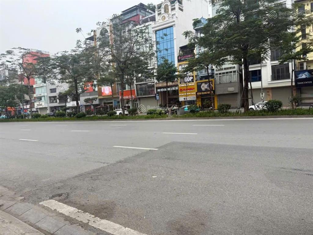 Tòa nhà lô góc 4 mặt thoáng 2 mặt tiền xã đàn 450m2 4tầng thang máy mt 11.5m 330 tỷ đống đa