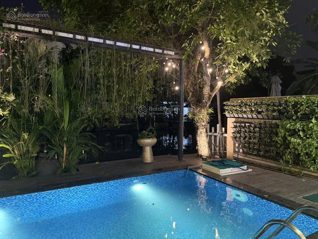 Siêu hiếm bt lô góc vinhome riverside view sông bể bơi 600m2 4tầng thang máy mt35m 296 tỷ long biên