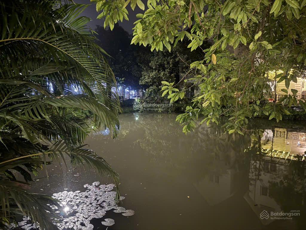 Siêu hiếm bt lô góc vinhome riverside view sông bể bơi 600m2 4tầng thang máy mt35m 296 tỷ long biên