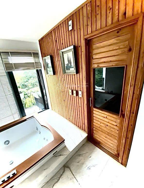 Siêu hiếm bt lô góc vinhome riverside view sông bể bơi 600m2 4tầng thang máy mt35m 296 tỷ long biên